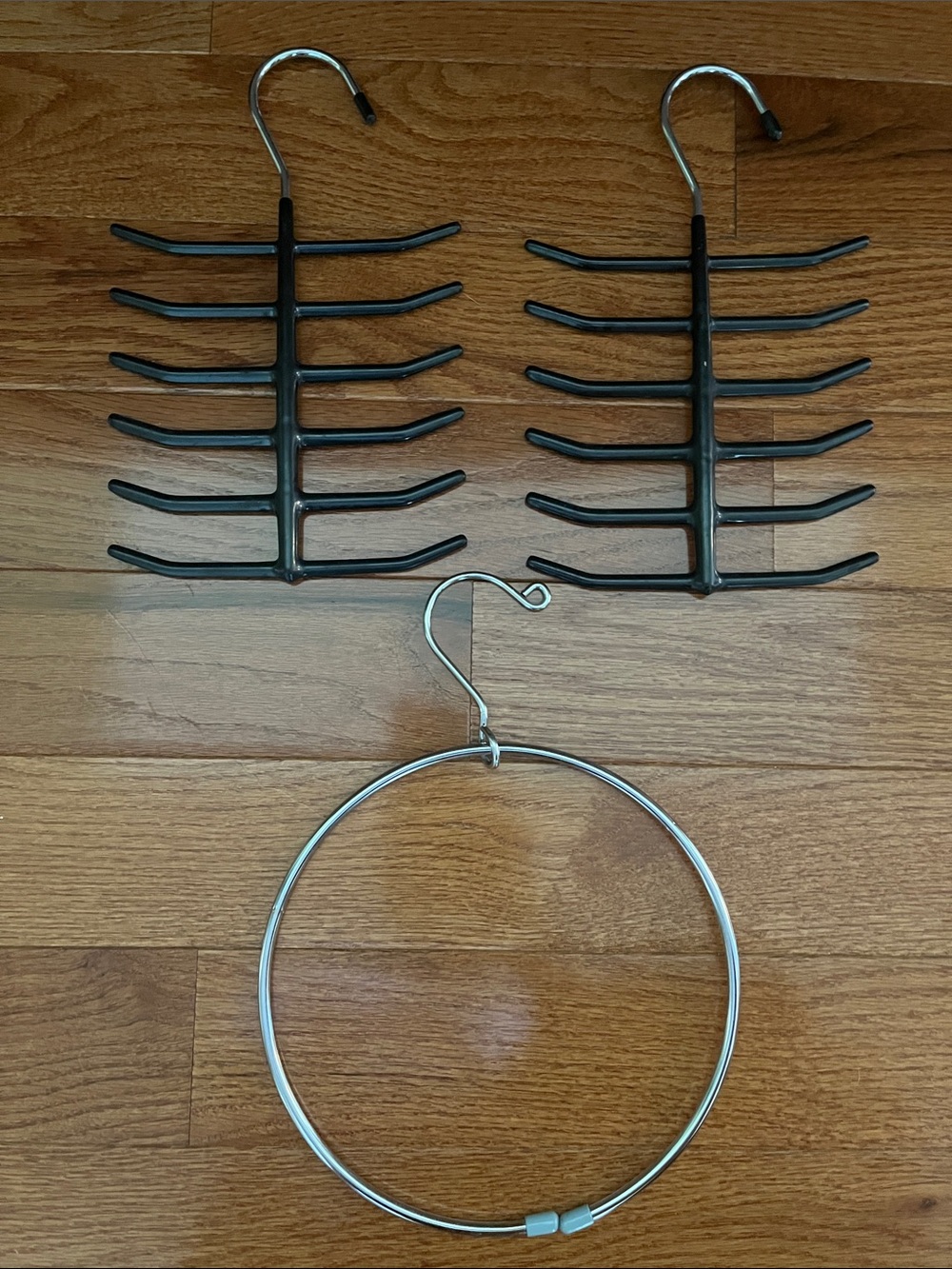 Set of 2 Men's Non-Stick Tie & Silver Metal Belt Scarf Holder Closet Space Saver